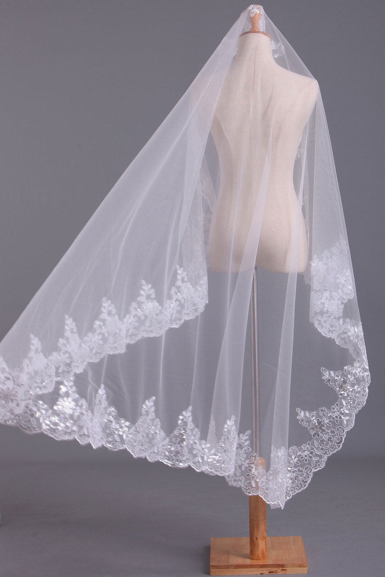 2023 Gorgeous Wedding Veils With Applique