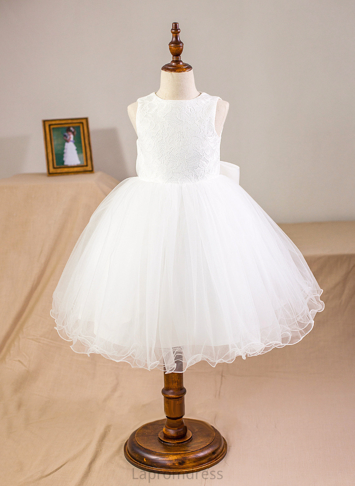 Carlie Bow(s) Sleeveless Flower Girl Dresses With Neck Ball-Gown/Princess Dress Flower Scoop Girl Satin/Tulle/Lace - Knee-length