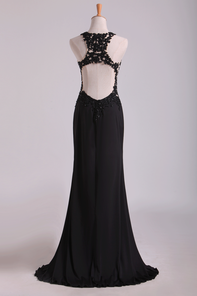 2023 Popular Black Scoop Sheath/Column Prom Dresses With Beading And Applique