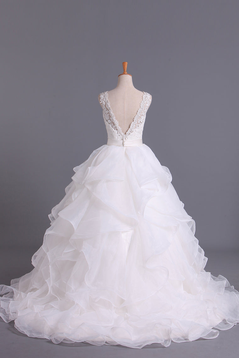 2023 Hot Wedding Dresses V-Neck A Line Organza With Beading And Sash