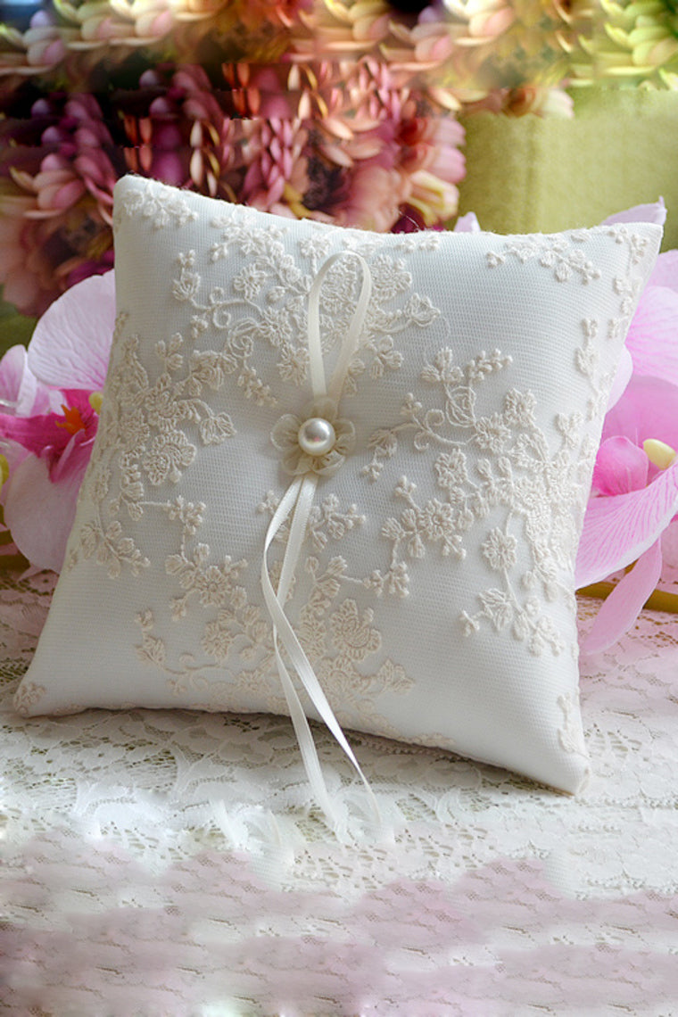 Ring Pillow In Lace With Ribbons And Pearl