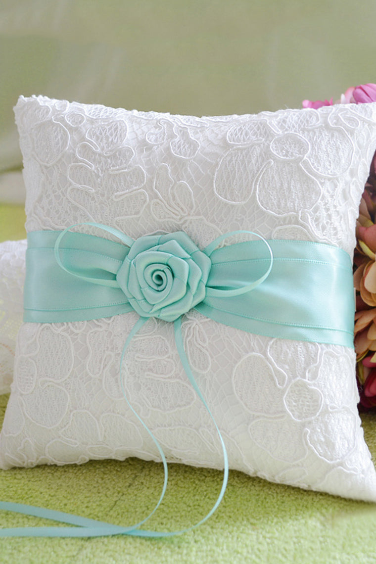 Elegant Ring Pillow In Lace With Flower